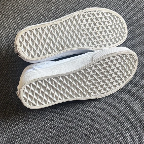 Vans White Canvas Low-Top Sneakers - Picture 6 of 10